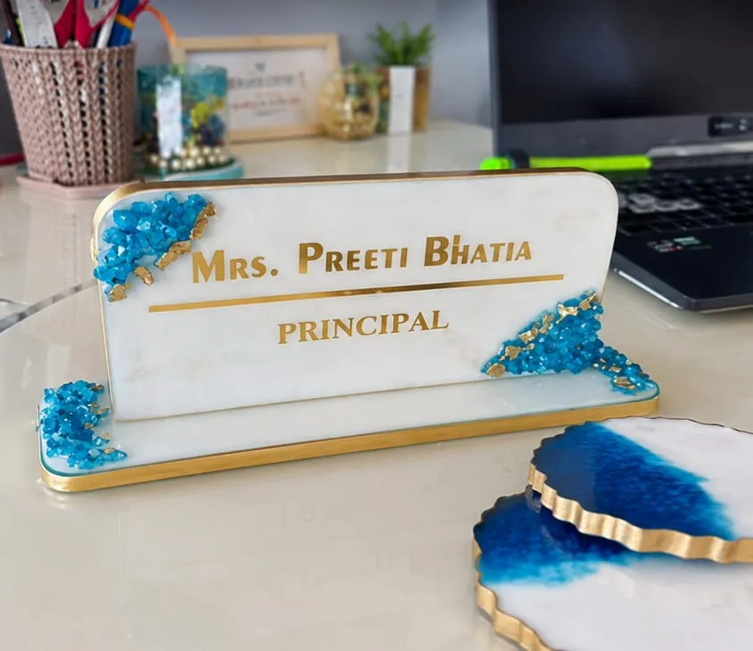 Personalized desk nameplate thumb 3